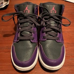 Nike air Jordan’s youth 7 - women’s 8.5 EUC